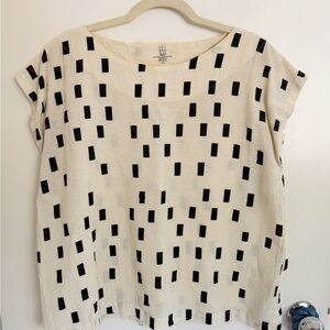 Uzi NYC modern Disko Print Tunic Top in black and cream
